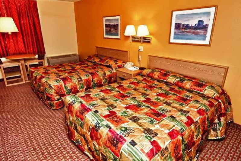 Rodeway Inn & Suites Monticello Extérieur photo