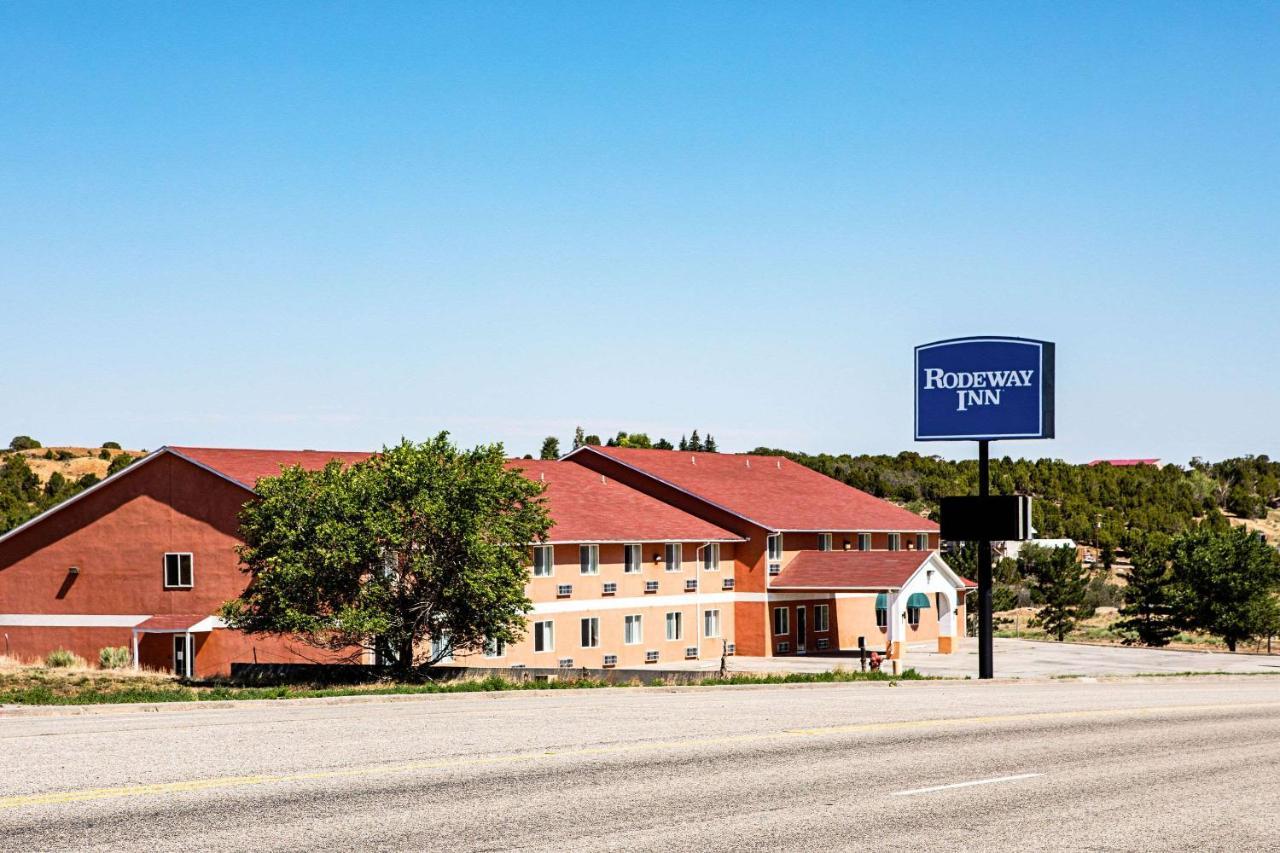 Rodeway Inn & Suites Monticello Extérieur photo