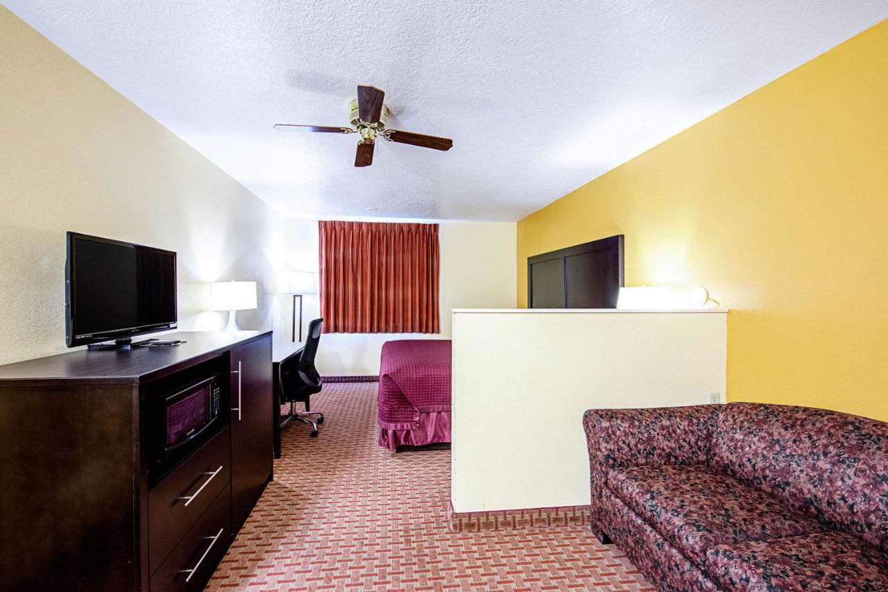 Rodeway Inn & Suites Monticello Extérieur photo